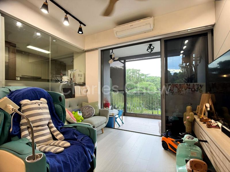 3 Bed Executive Condo for Rent in  The Visionaire - Image 9